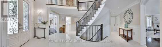 646 BROOKER RIDGE | Newmarket Ontario | Slide Image Eleven