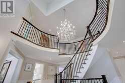 646 BROOKER RIDGE | Newmarket Ontario | Slide Image Nine