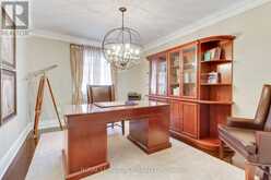 646 BROOKER RIDGE | Newmarket Ontario | Slide Image Twenty-five