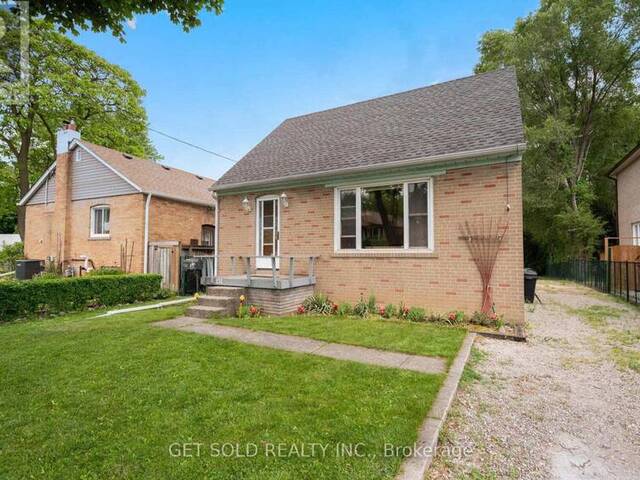 131 CLEARBROOKE CIRCLE Toronto Ontario, M9W 2E9 - 3 Bedrooms Home For Sale