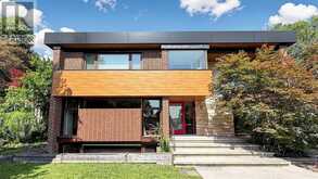 8 FOXDALE COURT | Toronto Ontario | Slide Image Three