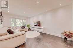 27 SUGARBUSH SQUARE | Toronto Ontario | Slide Image Ten