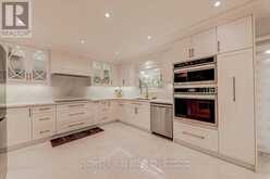 27 SUGARBUSH SQUARE | Toronto Ontario | Slide Image Fifteen