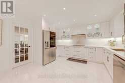 27 SUGARBUSH SQUARE | Toronto Ontario | Slide Image Three