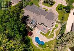 1412 BIRCHWOOD DRIVE | Mississauga Ontario | Slide Image Nine