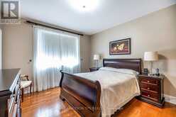 25 LEAFIELD DRIVE | Toronto Ontario | Slide Image Fifteen