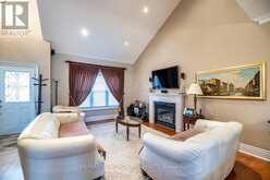 25 LEAFIELD DRIVE | Toronto Ontario | Slide Image Three