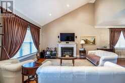 25 LEAFIELD DRIVE | Toronto Ontario | Slide Image Four