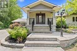 404 HAMILTON DRIVE | Ancaster Ontario | Slide Image Four