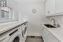 35 MACKAY DRIVE | Richmond Hill Ontario | Slide Image Seventeen