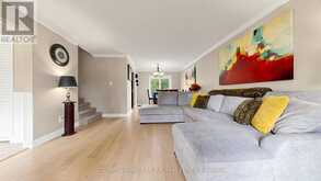 98 METRO ROAD S | Georgina Ontario | Slide Image Thirteen