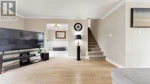 98 METRO ROAD S | Georgina Ontario | Slide Image Fifteen