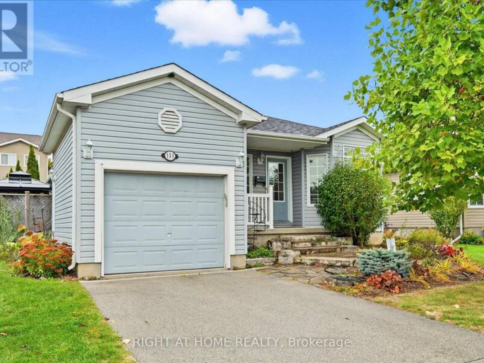 111 GRACEHILL CRESCENT, Hamilton, Ontario L8B 1A5