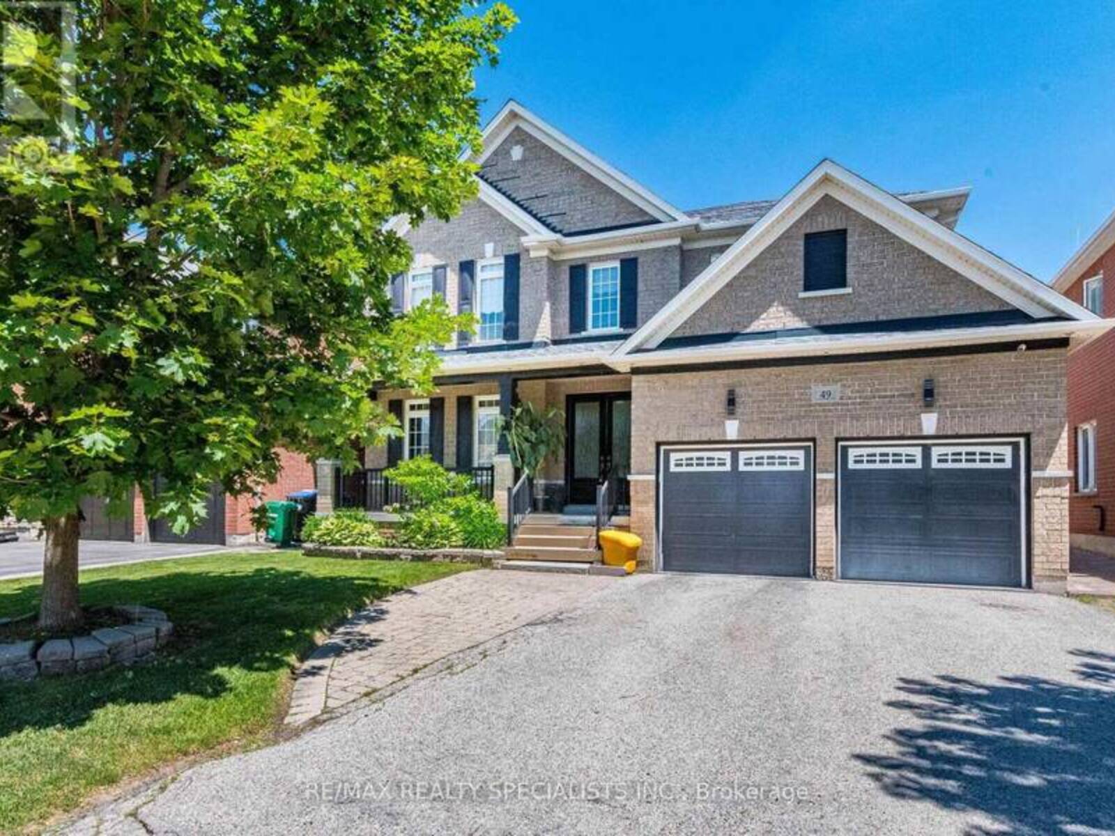 49 MAISONNEUVE BOULEVARD, Brampton, Ontario L6P 1Y7
