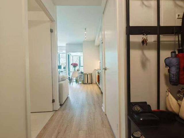 310 - 250 LAWRENCE AVENUE W Toronto Ontario, M5M 1B2 - 1 Bedroom Condo For Sale