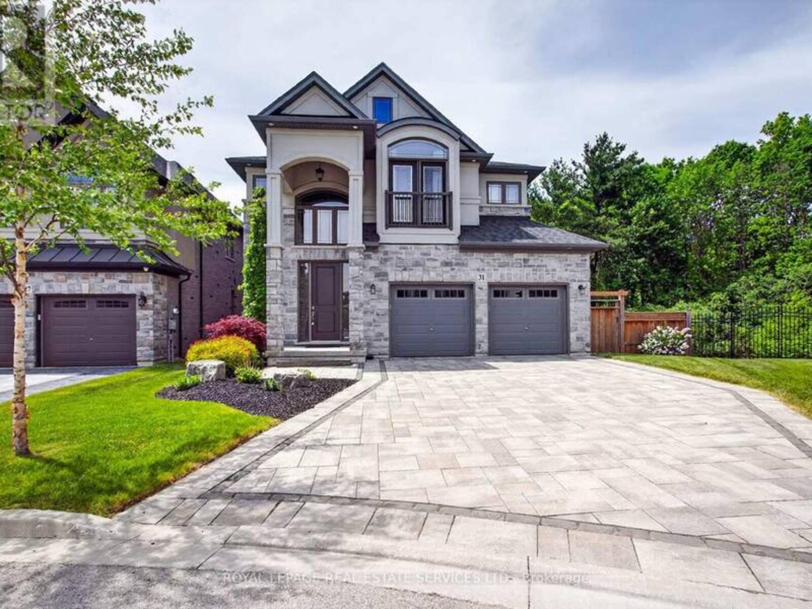 31 DORR COURT, Hamilton, Ontario L9K 0H4