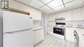 1109 - 20 HARDING BOULEVARD W | Richmond Hill Ontario | Slide Image Fifteen