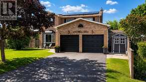 104 MOON DRIVE | Barrie Ontario | Slide Image Two