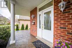 8 SOPHIE COURT | Grimsby Ontario | Slide Image Five