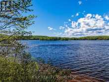 686 EAST FOX LAKE ROAD | Huntsville Ontario | Slide Image Seven