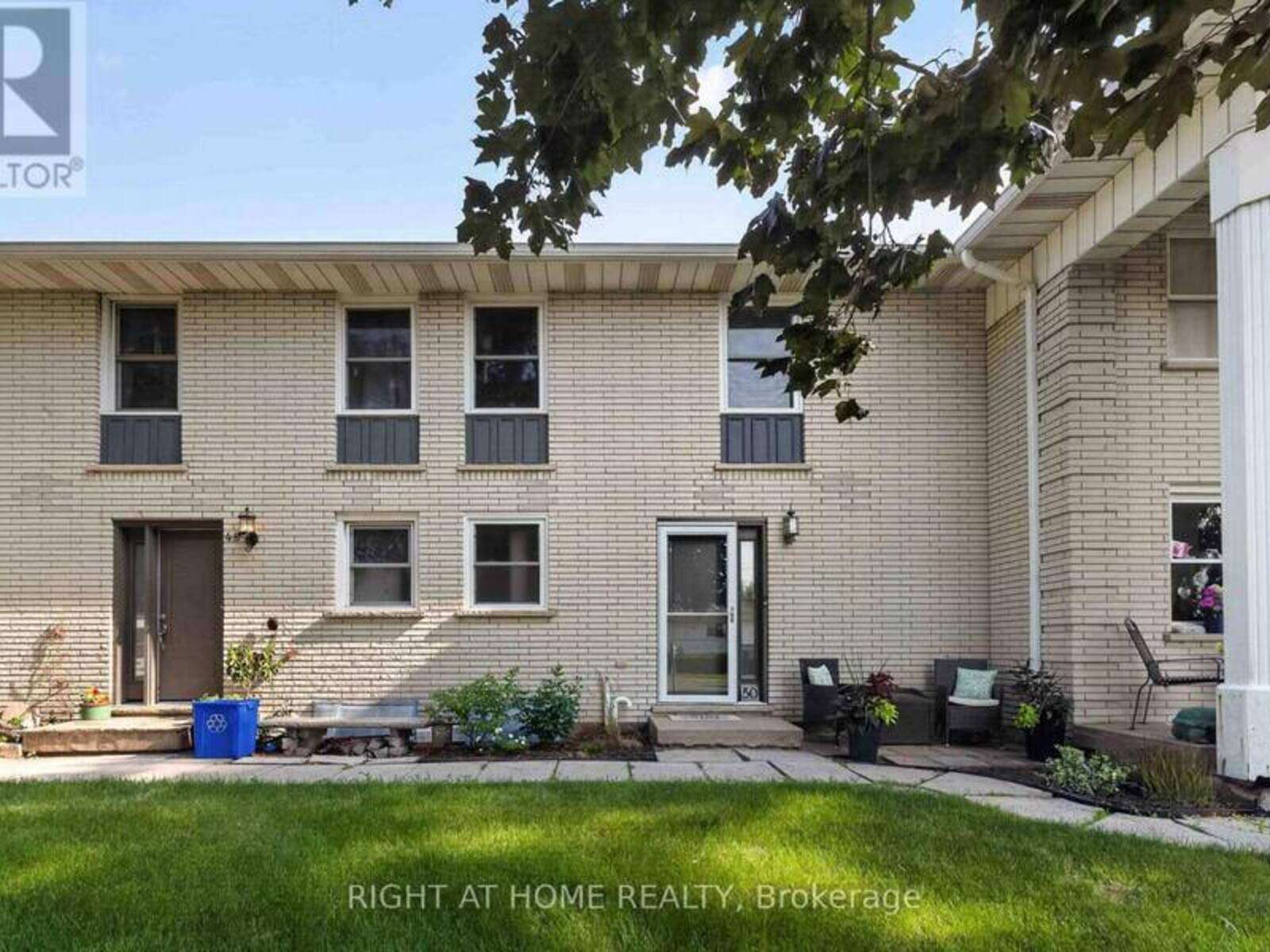 6 - 50 HADDINGTON STREET, Caledonia, Ontario N3W 1K8