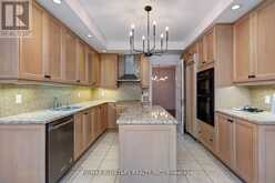 211 - 7071 BAYVIEW AVENUE | Markham Ontario | Slide Image Four