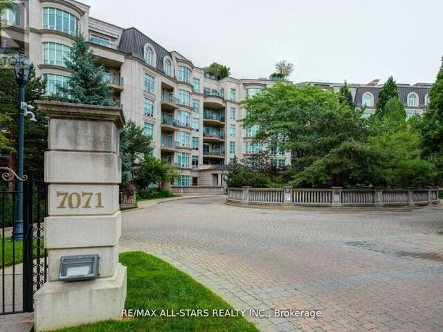 211 - 7071 BAYVIEW AVENUE Markham Ontario, L3T 7Y8 - 3 Bedrooms Condo For Sale