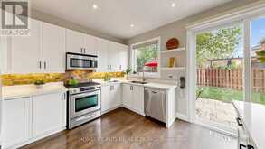 2440 HOLLYBROOK DRIVE | Oakville Ontario | Slide Image Thirteen