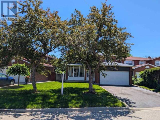 796 BUCKINGHAM COURT Mississauga Ontario, L5C 4M3 - 4 Bedrooms Home For Sale