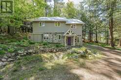 55 MARY LAKE CRESCENT | Huntsville Ontario | Slide Image Five