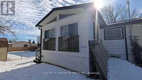 748 KROSNO BOULEVARD | Pickering Ontario | Slide Image Four