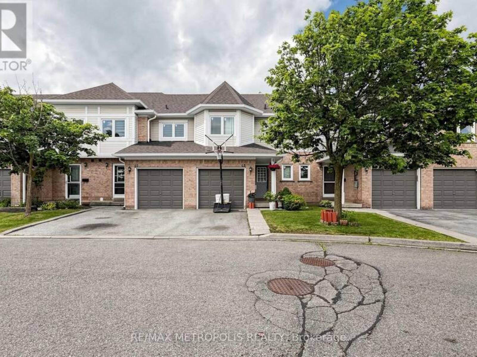 62 BRISBANE COURT, Brampton, Ontario L6R 1V4
