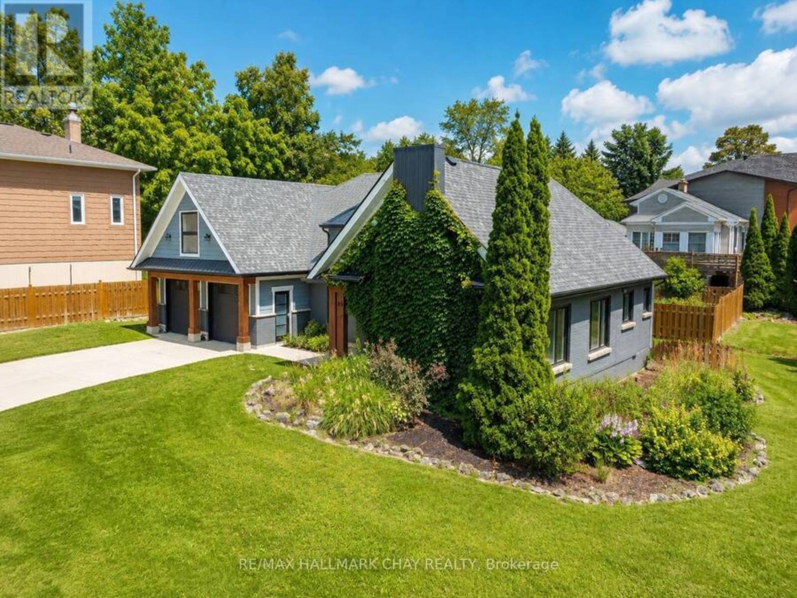 69 RODNEY STREET, Barrie, Ontario L4M 4B8