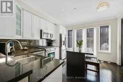 16 AGAR LANE | Vaughan Ontario | Slide Image Fifteen