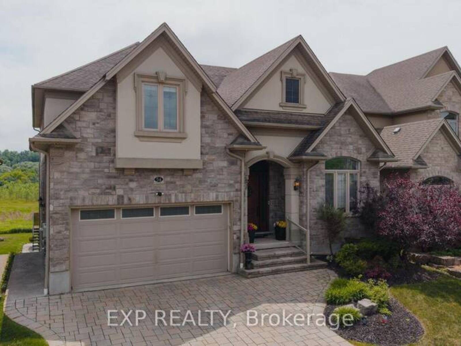54 PAIGE STREET, Kitchener, Ontario N2K 4P6