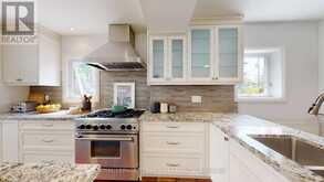 65 BURNHAMTHORPE CRESCENT | Toronto Ontario | Slide Image Seventeen