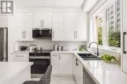21 - 21 GALLERIA PARKWAY | Markham Ontario | Slide Image Ten