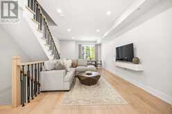 21 - 21 GALLERIA PARKWAY | Markham Ontario | Slide Image Four