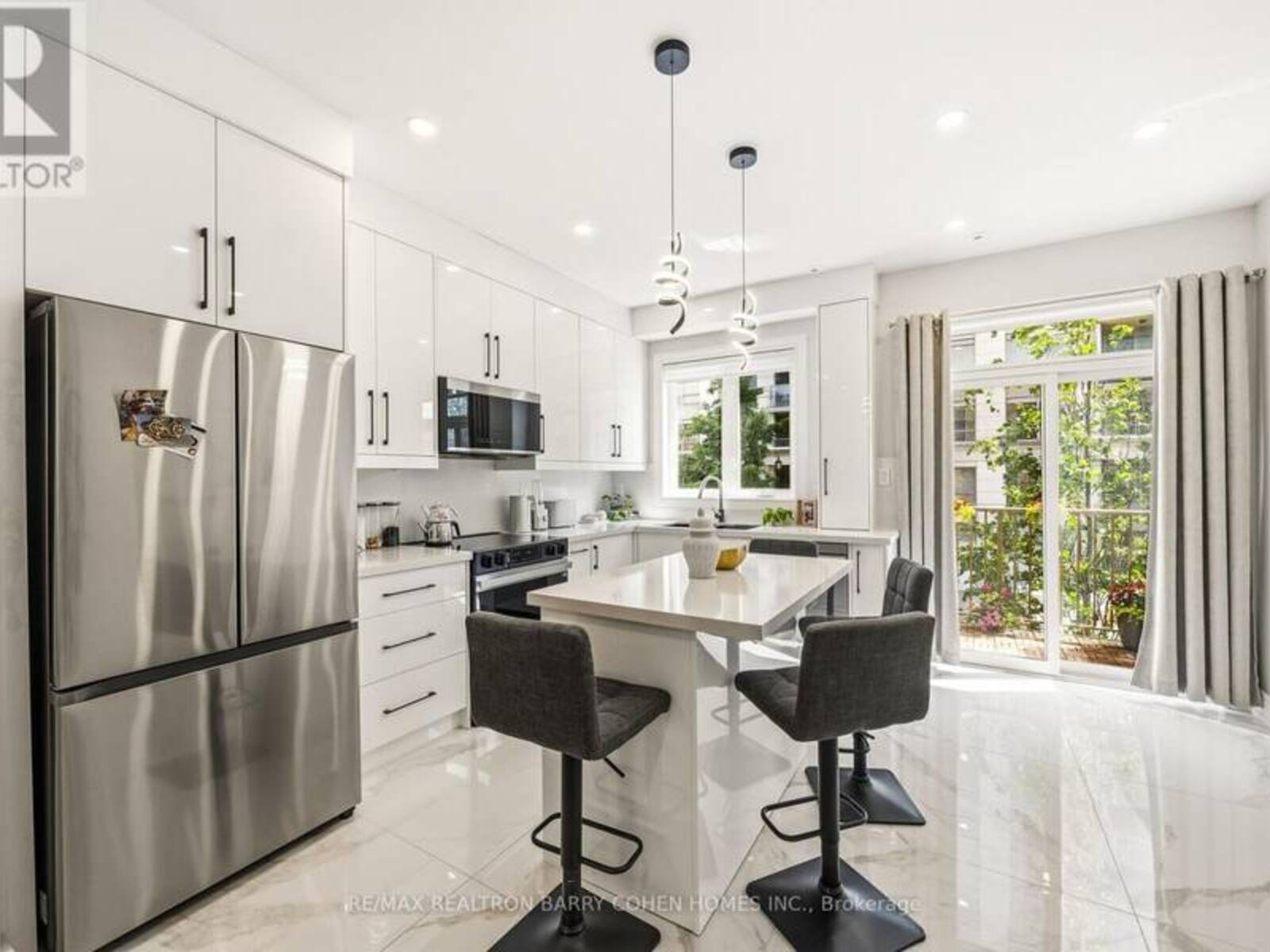 21 - 21 GALLERIA PARKWAY, Markham, Ontario L3T 0A4