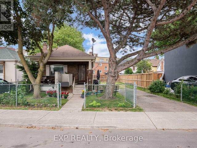 5 LAXIS AVENUE Toronto Ontario, M6M 2K6 - 2 Bedrooms Home For Sale