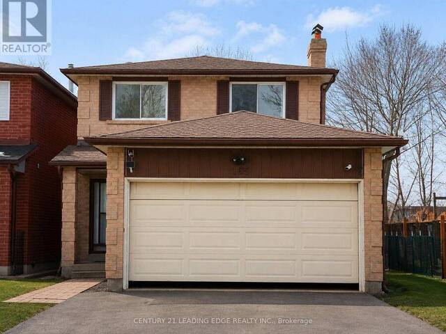165 STEPHENSON CRESCENT Richmond Hill Ontario, L4C 5T3 - 4 Bedrooms Home For Sale
