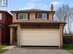 165 STEPHENSON CRESCENT Richmond Hill Ontario, L4C 5T3
