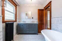 137 SHERMAN AVENUE S | Hamilton Ontario | Slide Image Nineteen