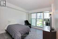 601 - 77 HARBOUR SQUARE | Toronto Ontario | Slide Image Nine