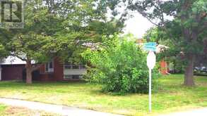 1373 HIXON STREET | Oakville Ontario | Slide Image Three