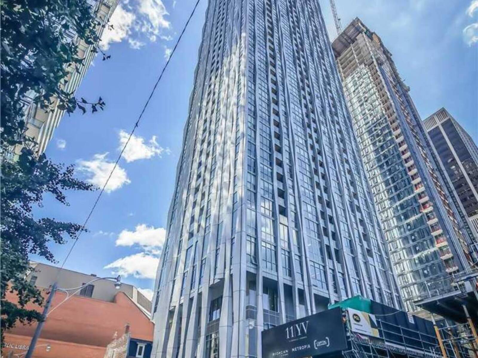3302 - 1 YORKVILLE AVENUE, Toronto, Ontario M4W 1L1