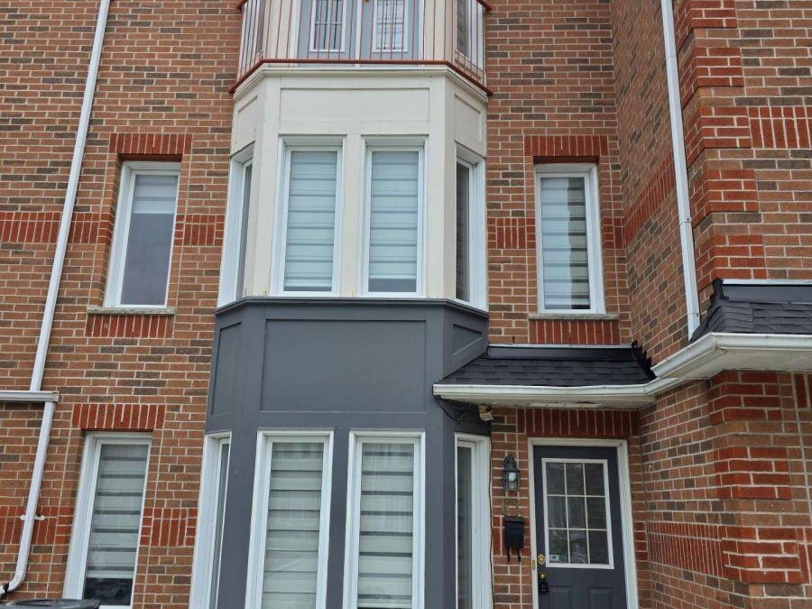 63 - 151 TOWNSGATE DRIVE, Vaughan, Ontario L4J 8J7