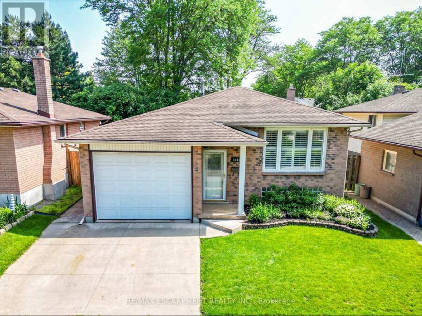 6444 ARMSTRONG DRIVE, Niagara Falls, Ontario L2H 2M1