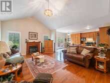 85 FERNCROFT DRIVE | Georgina Ontario | Slide Image Six