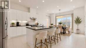 8 SLATER COURT | East Gwillimbury Ontario | Slide Image Eight